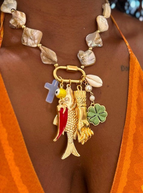 Necklace Superstición