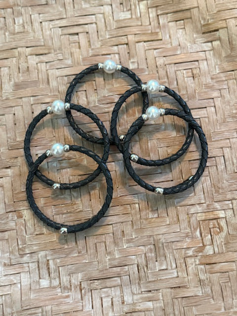 Colored Bangles with Pearl